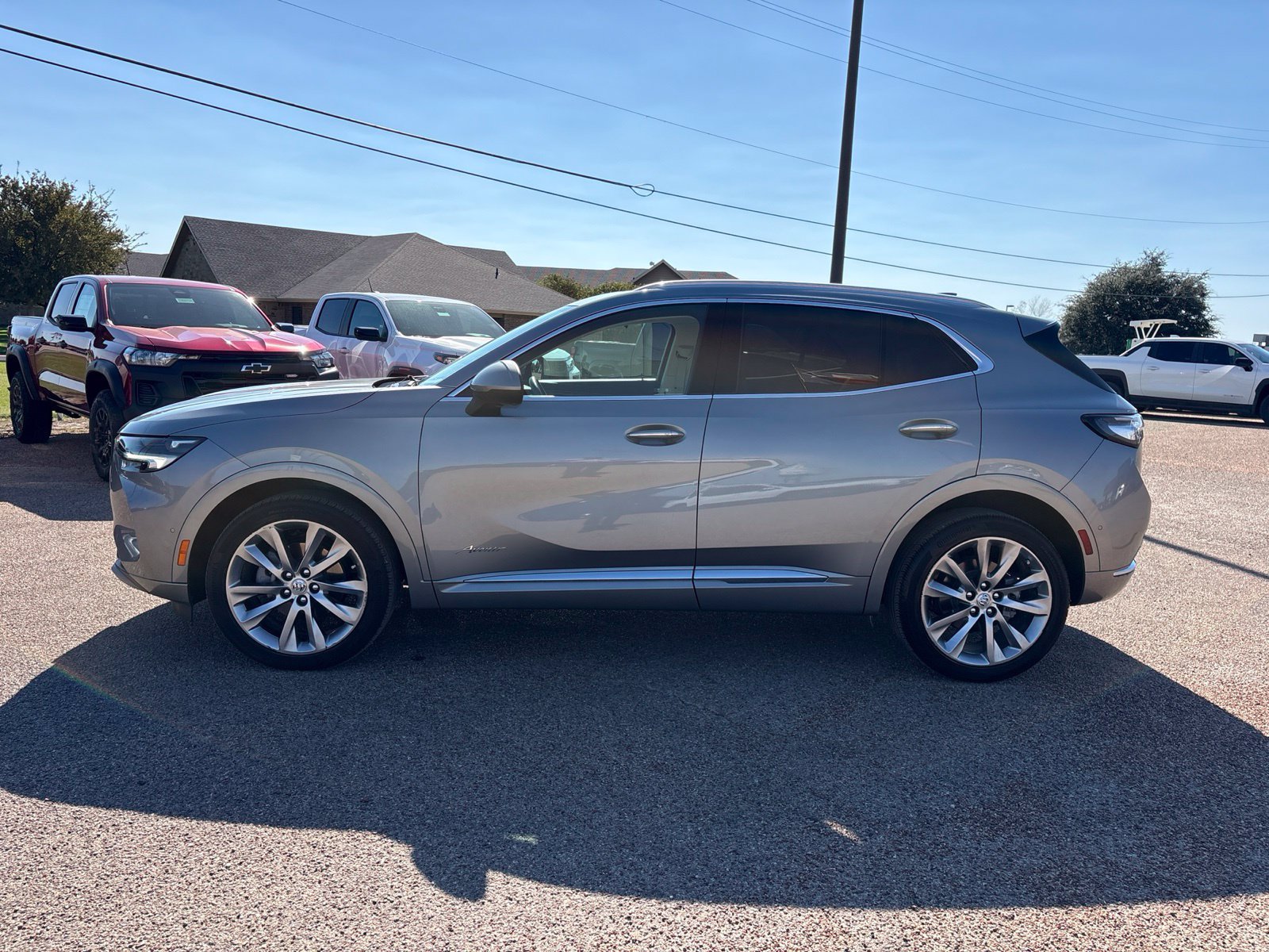 Used 2023 Buick Envision Avenir FWD image 2