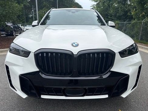 Used 2025 BMW X5 xDrive40i w/ M Sport Package AWD/4WD image 10