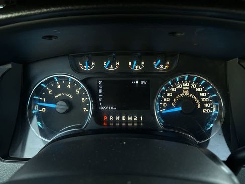 Used 2014 Ford F150 XLT w/ XLT Chrome Package image 17