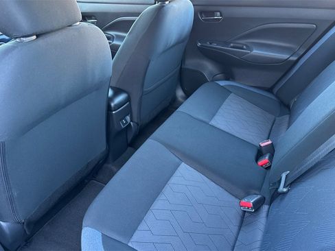 Used 2023 Nissan Versa SV image 5