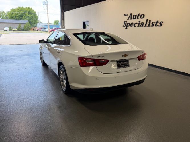 Used 2024 Chevrolet Malibu LT FWD image 3