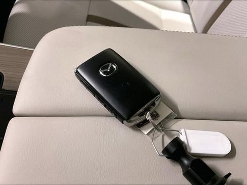 Certified 2026 MAZDA CX-90 3.3 Turbo w/ Premium Plus Pkg AWD/4WD image 11