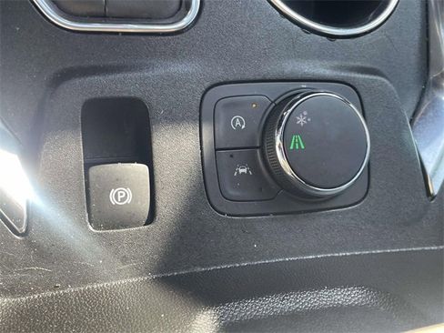 Used 2022 Chevrolet Traverse LS w/ Midnight/Sport Edition image 24