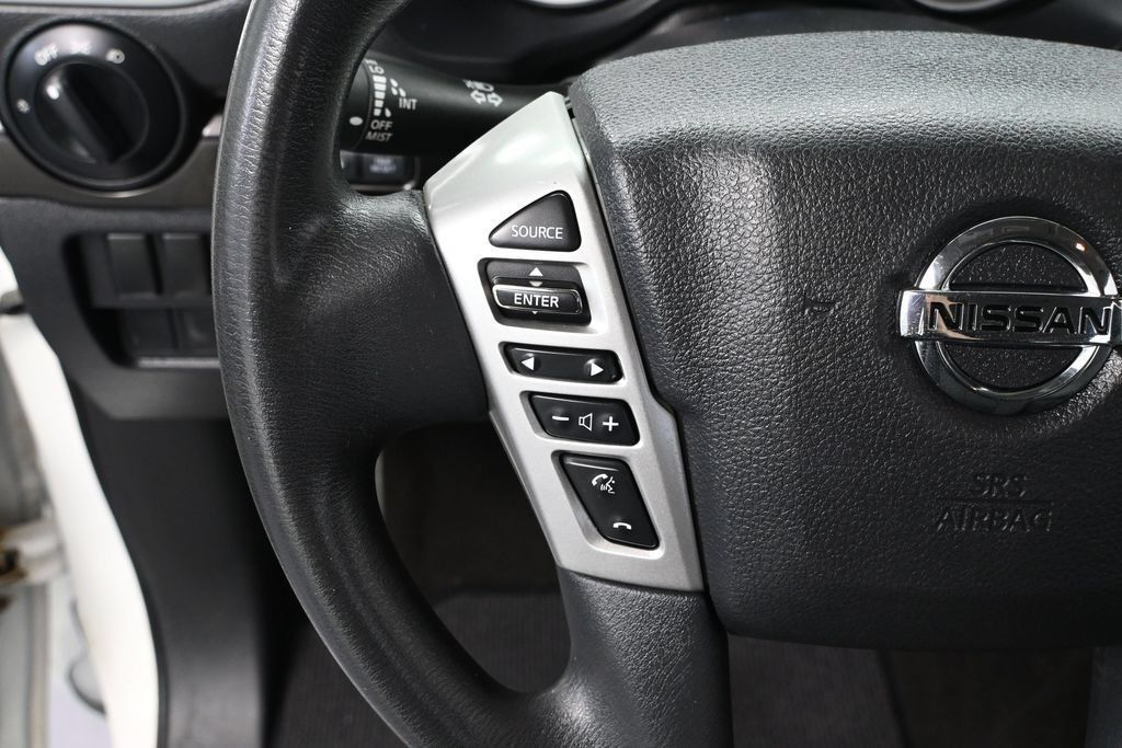 Used 2018 Nissan Titan SV AWD/4WD image 19