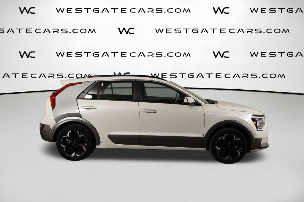 Used 2023 Kia Niro Wave w/ Wave Preserve Package FWD image 45
