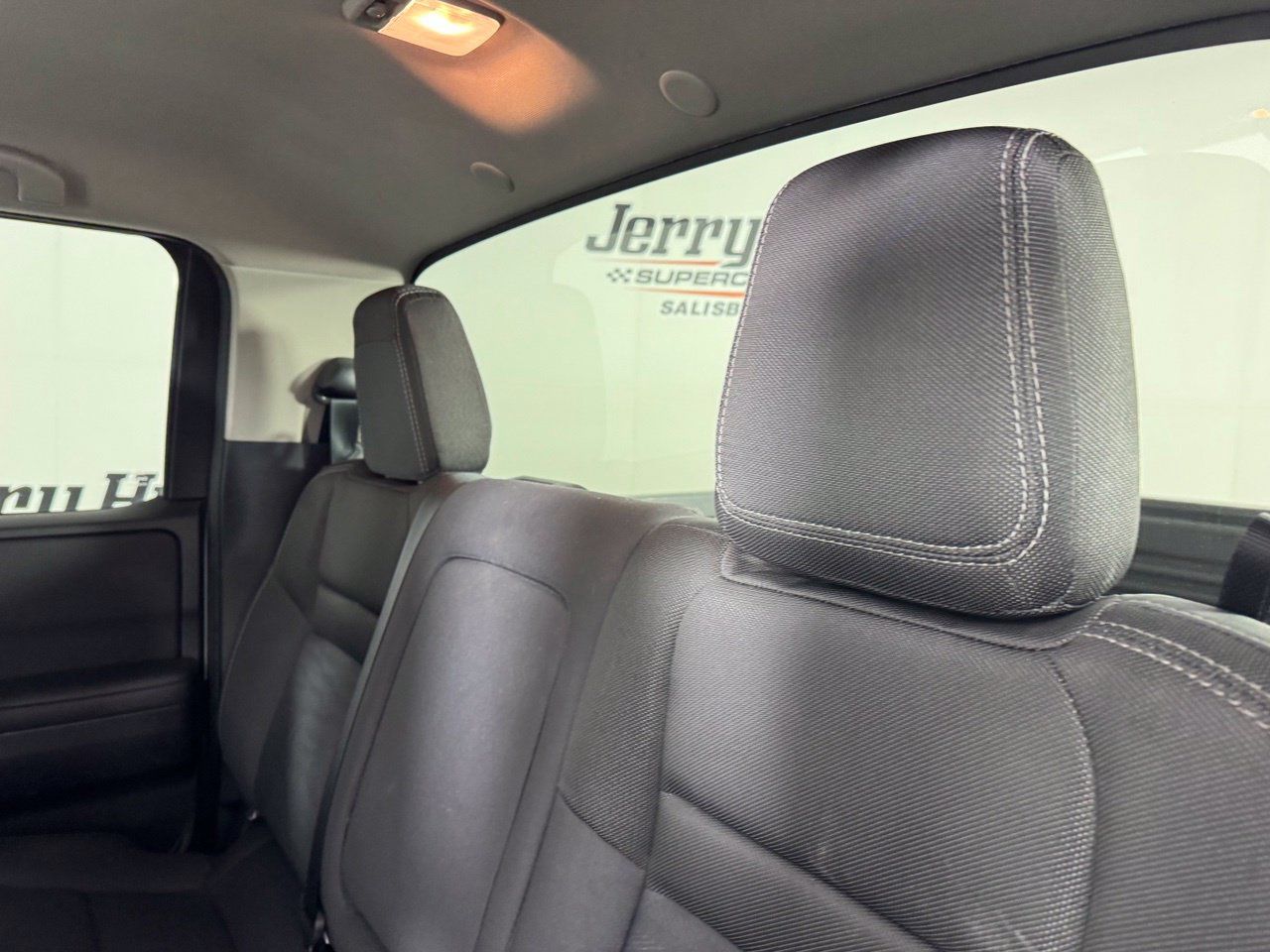 Used 2024 Nissan Frontier SV RWD image 27
