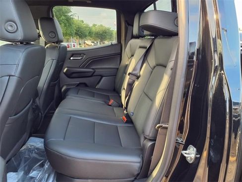 New 2025 Chevrolet Colorado LT w/ LT Convenience Package image 12