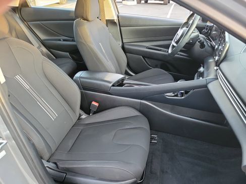 Certified 2022 Hyundai Elantra SEL w/ Convenience + Premium Package image 21