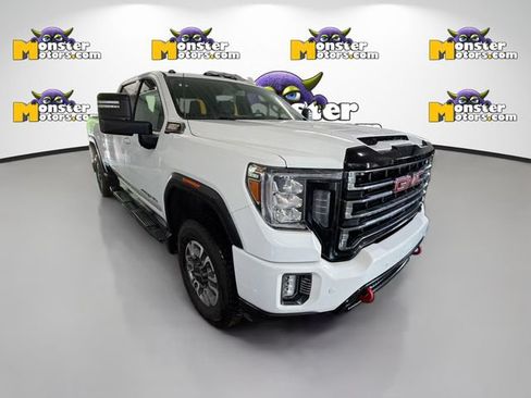 Used 2022 GMC Sierra 2500 AT4 w/ AT4 Preferred Package AWD/4WD image 3