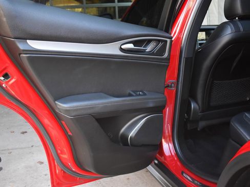 Used 2018 Alfa Romeo Stelvio Ti Sport image 30