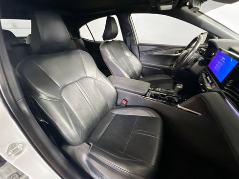 Used 2025 Toyota Camry XSE FWD image 31