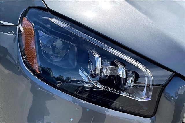 Certified 2025 Mercedes-Benz GLS 450 4MATIC image 24