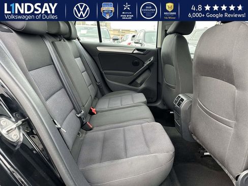 Used 2014 Volkswagen Golf 4-Door image 12
