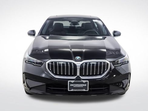 Used 2026 BMW 530i xDrive w/ Premium Package AWD/4WD image 9