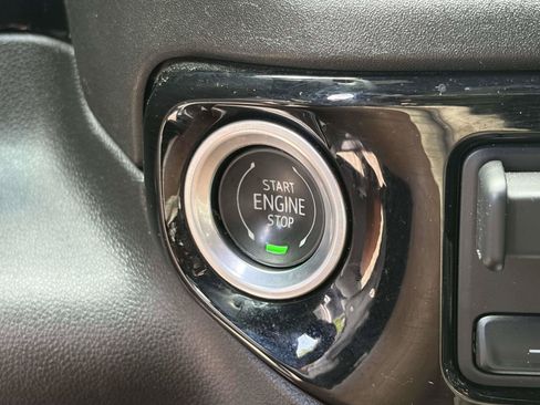 Used 2023 Chevrolet Silverado 1500 High Country RWD image 21