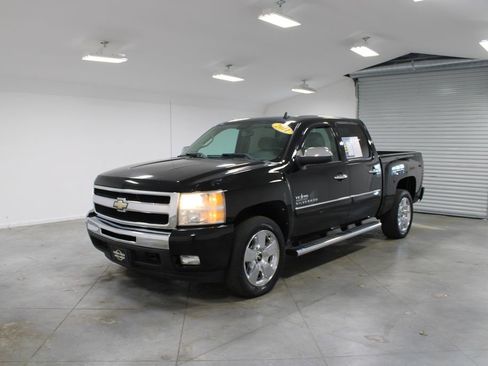 Used 2011 Chevrolet Silverado 1500 LT w/ Texas Edition image 4