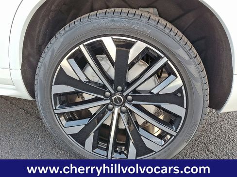 New 2026 Volvo XC90 T8 Plus w/ Protection Package Premier image 6