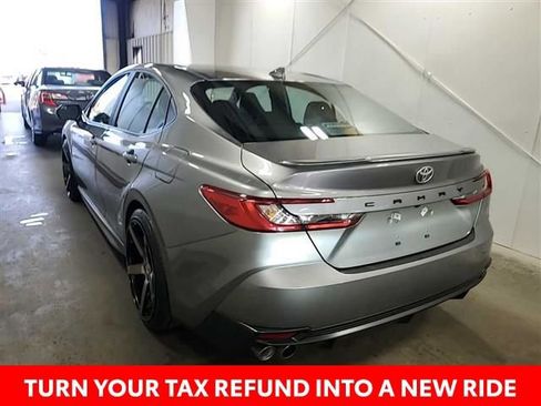 Used 2025 Toyota Camry SE w/ Multimedia Upgrade Package image 15