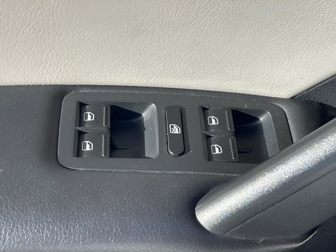 Used 2015 Volkswagen Passat 1.8T Sport image 30