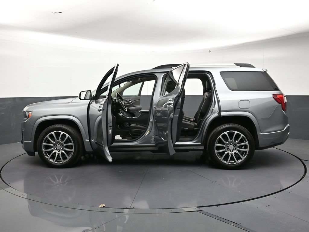 Used 2023 GMC Acadia Denali w/ Denali Technology Package AWD/4WD image 35