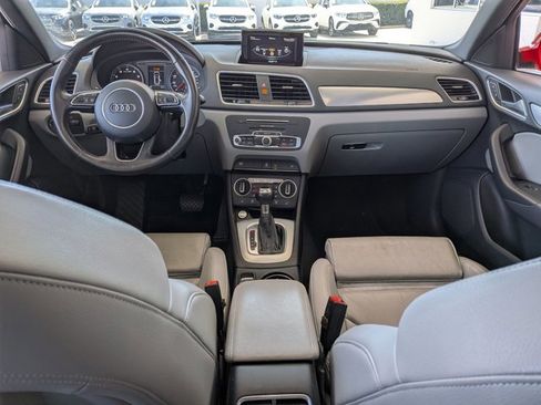Used 2018 Audi Q3 2.0T Premium w/ Convenience Package image 16