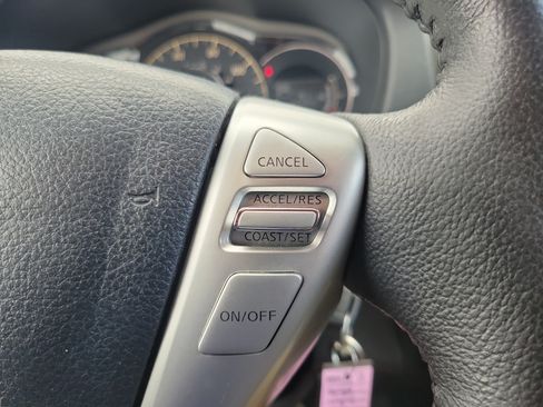 Used 2016 Nissan Versa Note SV FWD image 18