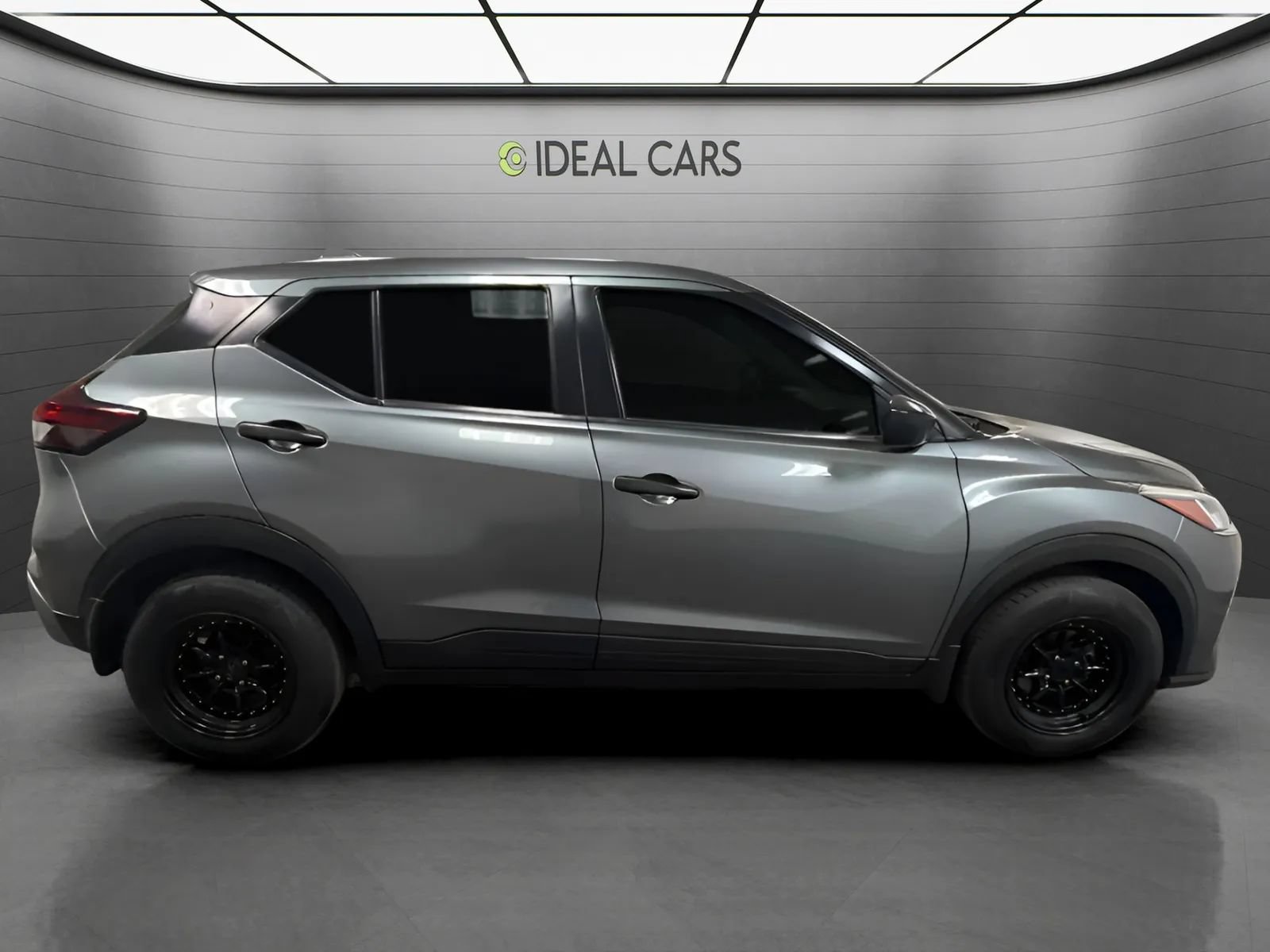 Used 2024 Nissan Kicks S FWD image 4