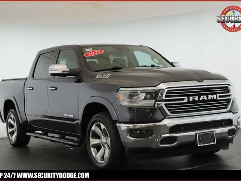 Used 2021 RAM 1500 Laramie AWD/4WD image 1