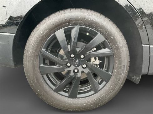 Used 2024 Chevrolet Equinox LS w/ Midnight Edition image 8