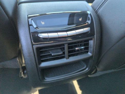 Used 2024 Cadillac XT5 Premium Luxury image 18