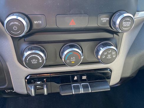 Used 2024 RAM 2500 Big Horn w/ Bed Utility Group image 16