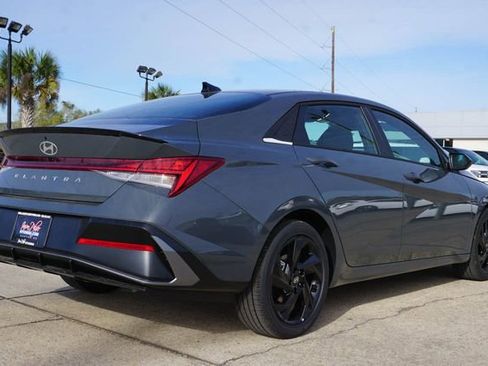 New 2026 Hyundai Elantra SEL Sport Premium w/ Cargo Package FWD image 4