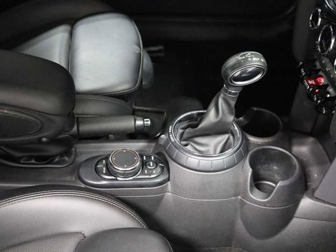 Used 2016 MINI Cooper 2-Door Hardtop image 20