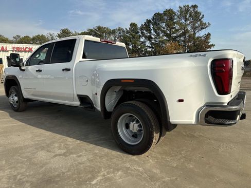 New 2026 GMC Sierra 3500 Pro w/ 1SA Pro Safety Plus Package image 5