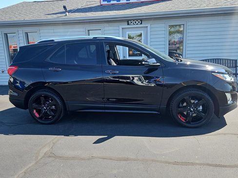 Used 2020 Chevrolet Equinox Premier w/ Premier Redline Edition FWD image 2