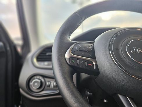 Used 2022 Jeep Renegade Latitude w/ Convenience Group image 22