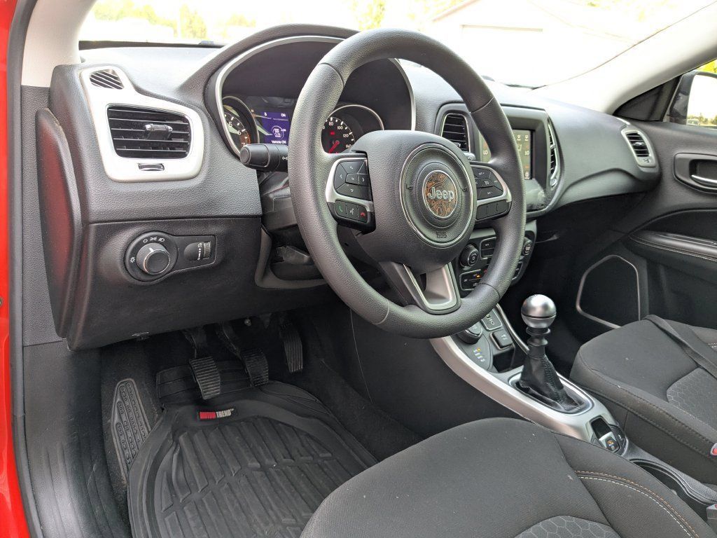 Used 2020 Jeep Compass Sport AWD/4WD image 2