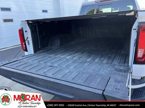 Used 2022 GMC Sierra 1500 AT4 w/ AT4 Preferred Package image 11