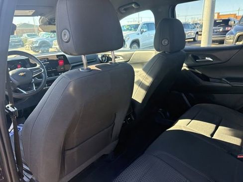 Used 2025 Chevrolet Equinox LT image 30