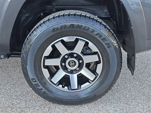 Used 2023 Toyota 4Runner TRD Off-Road Premium image 32