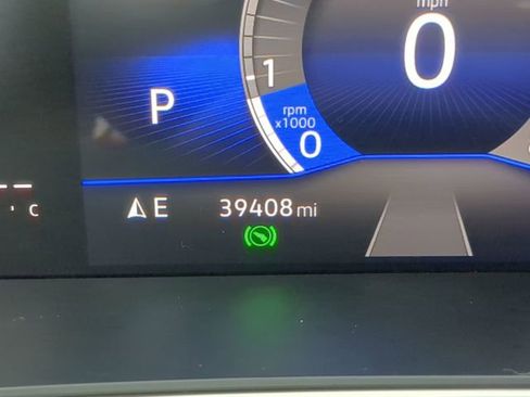 Certified 2024 Volkswagen Tiguan S image 31