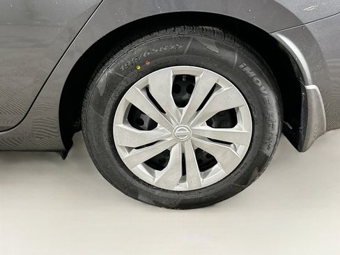 Used 2024 Nissan Versa S w/ Trunk Package image 11