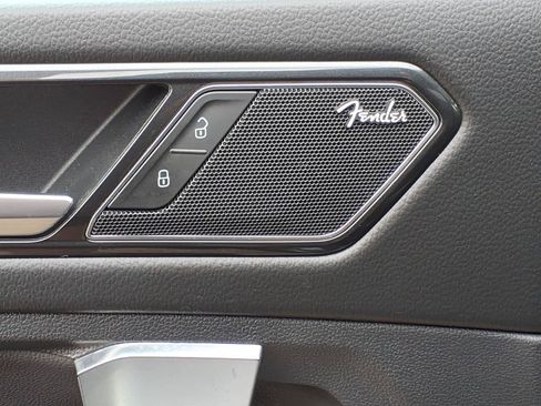 Used 2022 Volkswagen Tiguan SEL R-Line AWD/4WD image 17