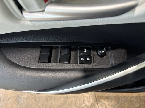 Used 2021 Toyota Corolla SE w/ Carpet Mat Package (TMS) FWD image 13