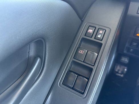 Used 2022 Nissan Frontier S w/ Technology Package image 17