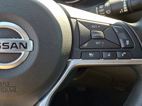 Certified 2023 Nissan Sentra SV FWD image 21