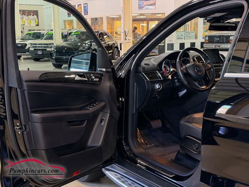 Used 2018 Mercedes-Benz GLE 350 GLE 350 4MATIC Sport Utility 4 w/ Premium 1 Package image 16