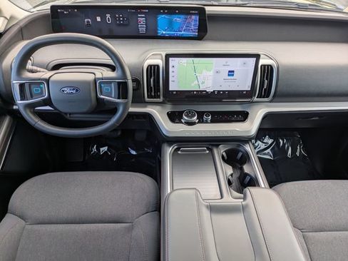 Used 2025 Ford Expedition Max Active AWD/4WD image 15