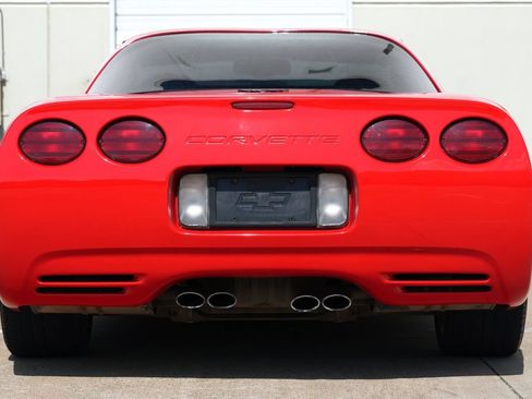 Used 2004 Chevrolet Corvette Coupe w/ Preferred Equipment Group RWD image 20