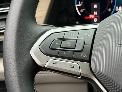 New 2026 Volkswagen Atlas SE image 11